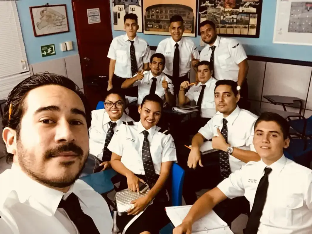 Photo from Centro de Estudios Aeronáuticos de Mazatlán (CEAM)'s website