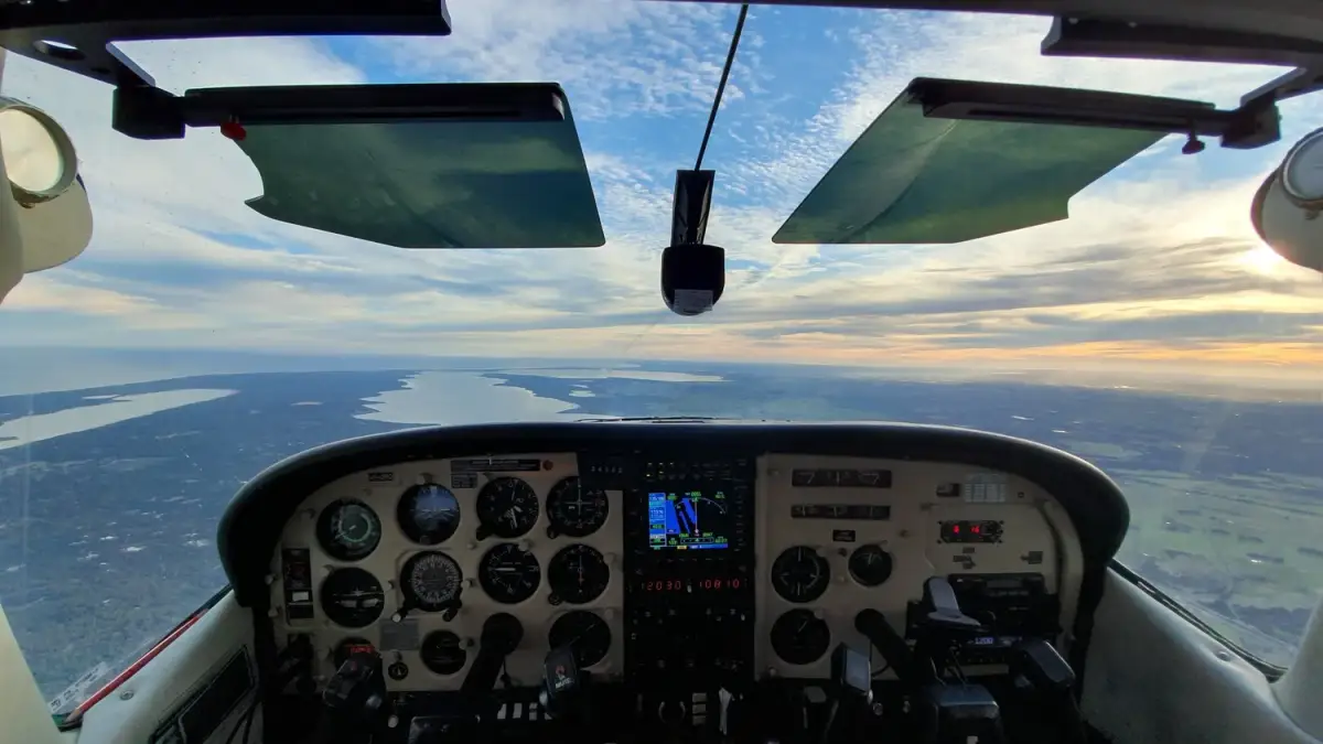 Photo from Bunbury Flying School's website