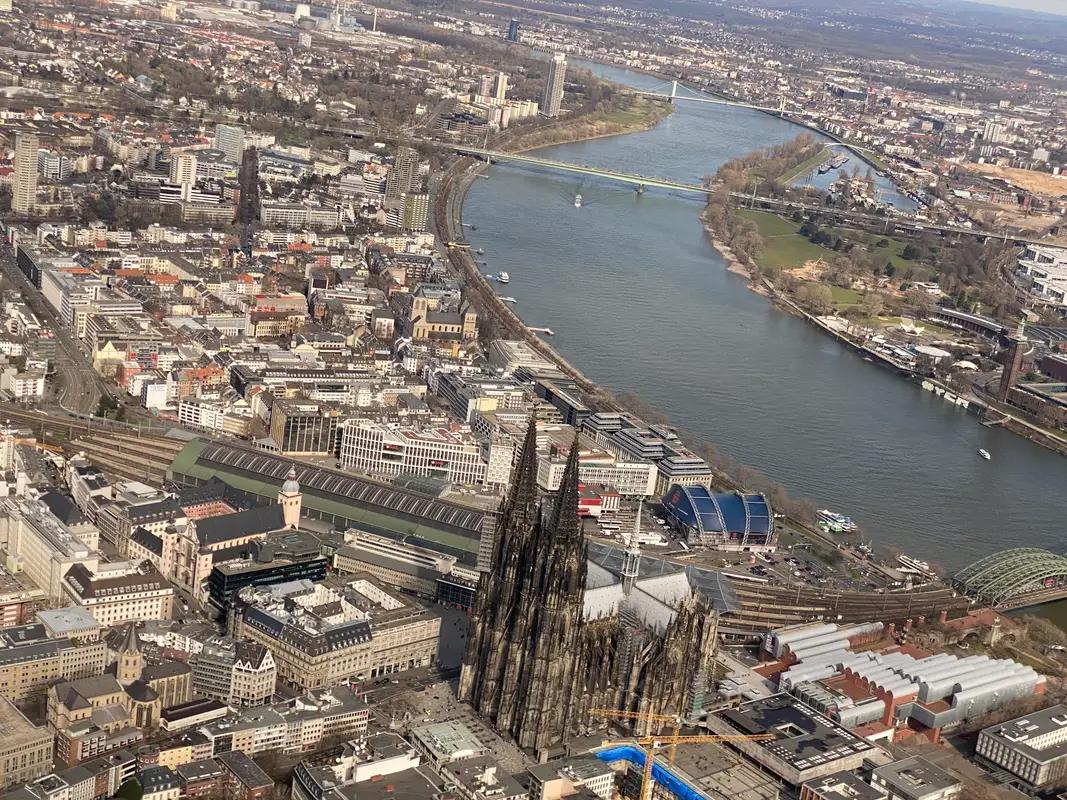Photo from AirAlliance Flight Center GmbH's website