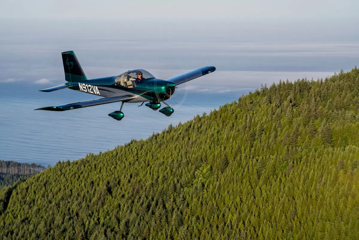 Photo from Dynasty Aviation INC's website