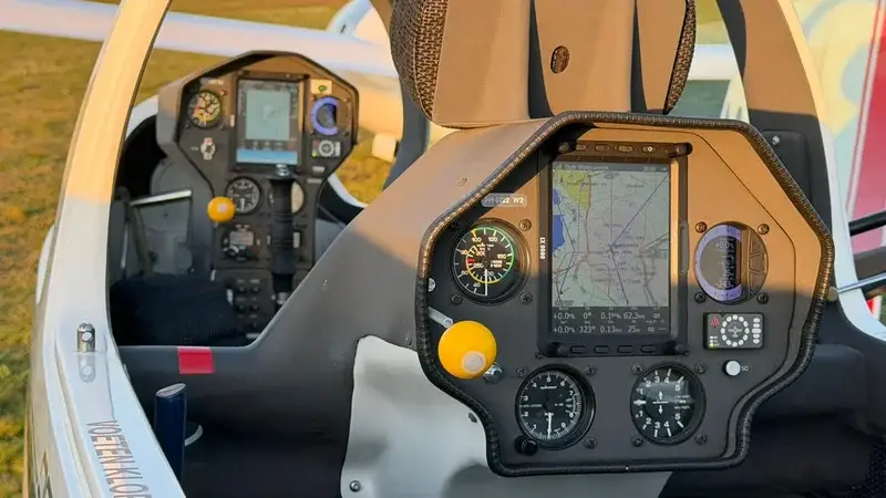 Photo from West Brabantse Aero Club - Radiotelephony - VFR only's website