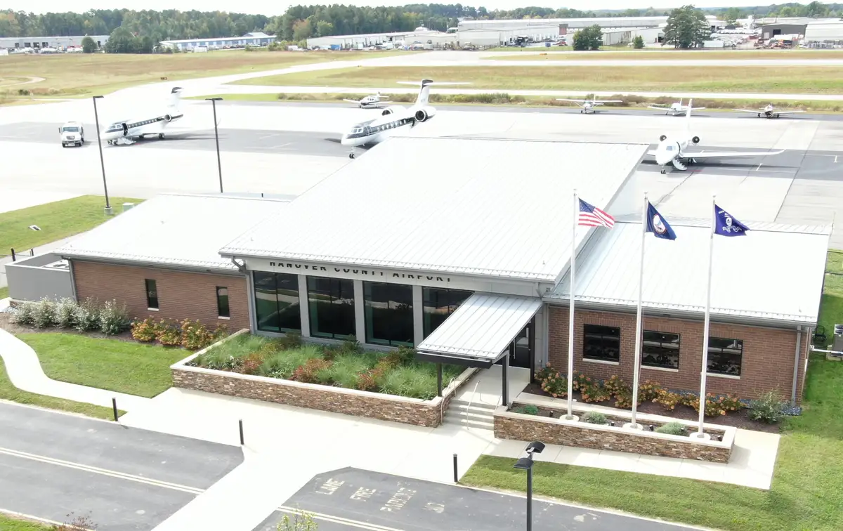 Photo from Hova Flight Services's website