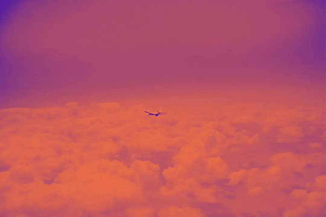Photo from Ecole Superieure D'Aviation's website