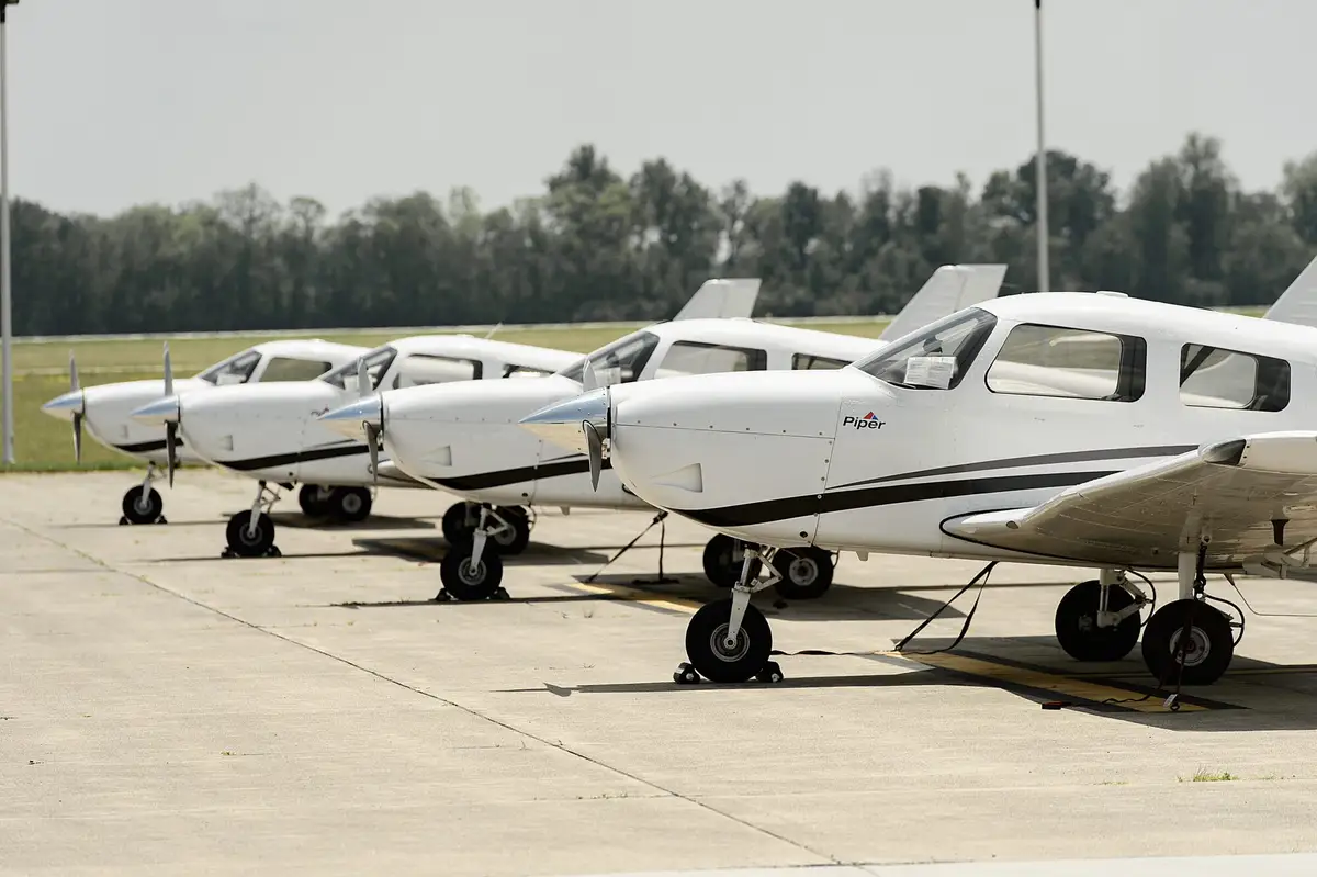 Foto del sitio web de Jet Access Flight Training - Bolton Field
