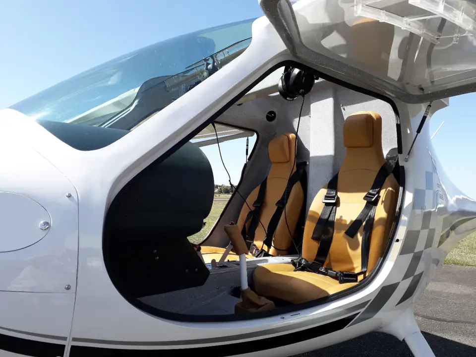 Photo from Aeroclub Lucon Chasnais's website