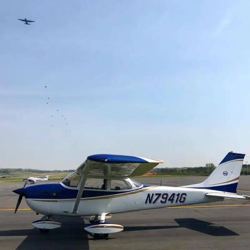 Foto von der Website von Pressley Aviation