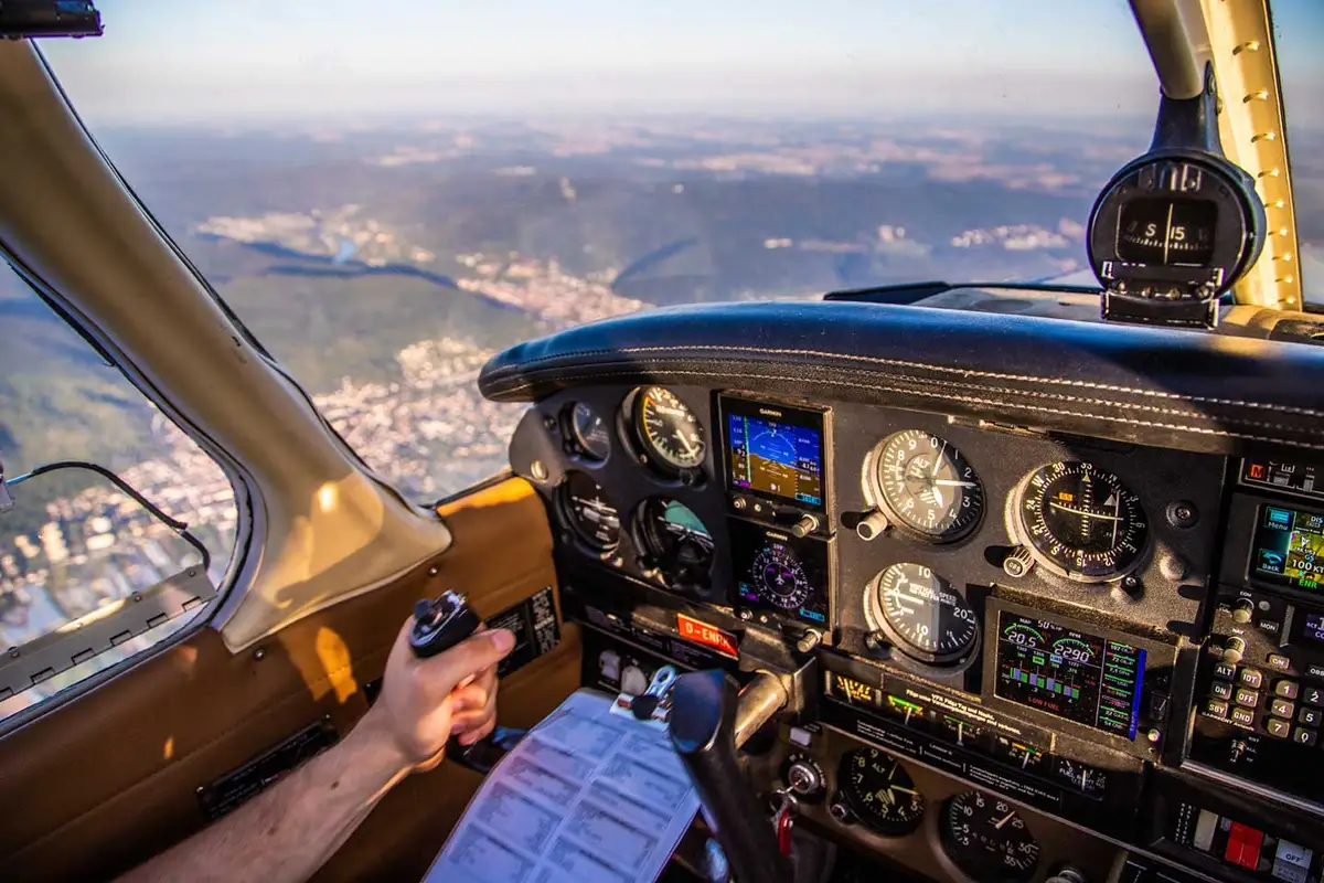 Foto del sitio web de Fly By Knight