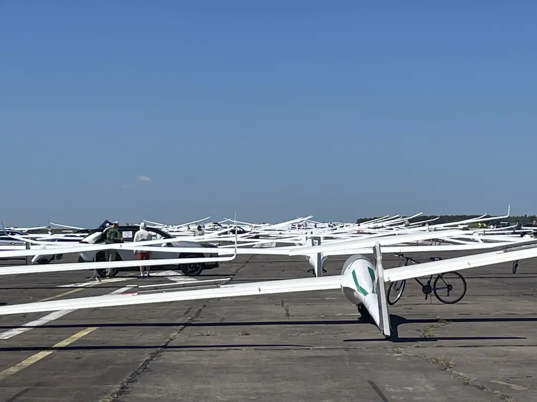 Photo from 公益社団法人日本滑空協会's website