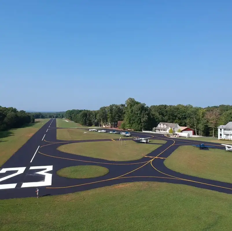 Photo from Smith Mountain Lake Aviation LLC's website
