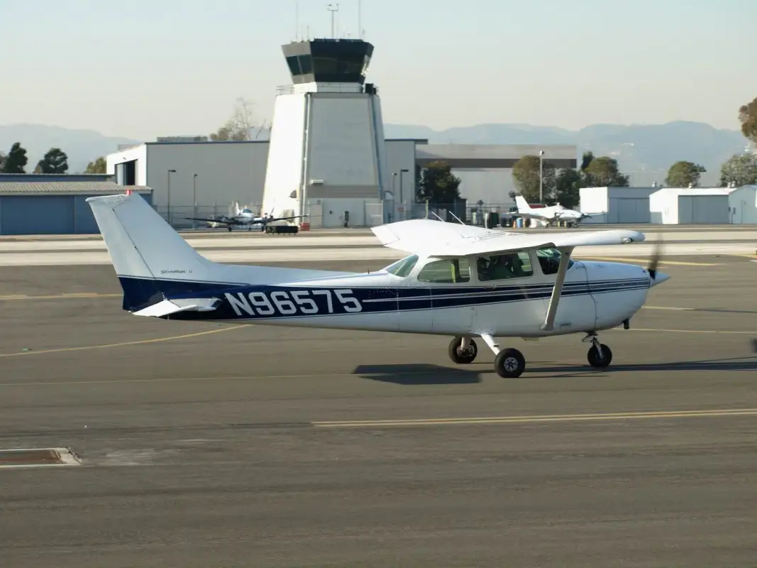 Foto del sitio web de American Aviation Sales & Services Inc