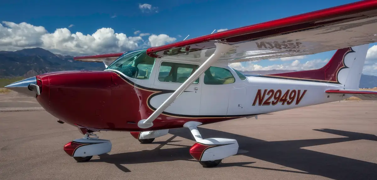 Photo from Peak Aviation Center's website