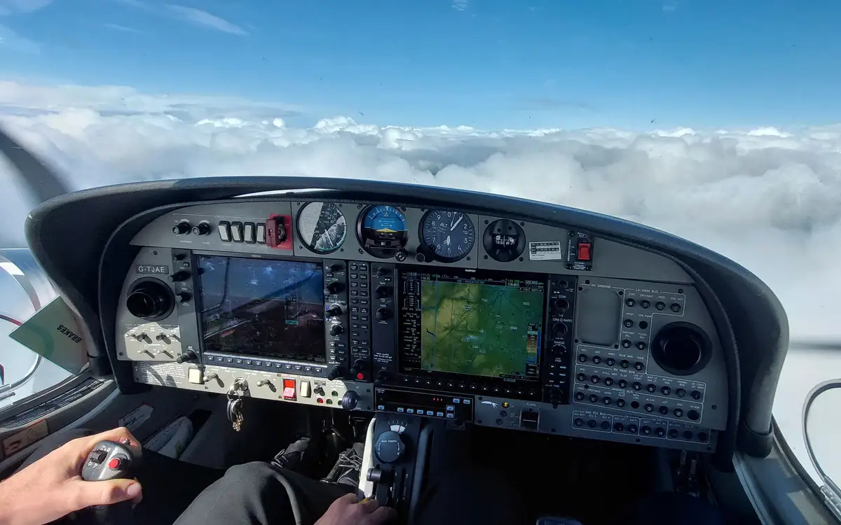 Photo from Contrail Aviation Ltd's website