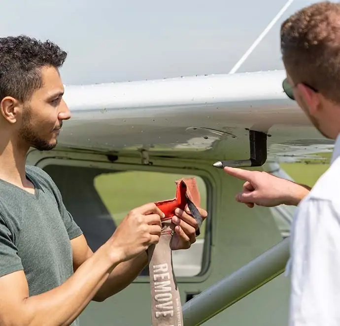 Photo from Flugschule Hamburg GmbH & Co. KG's website