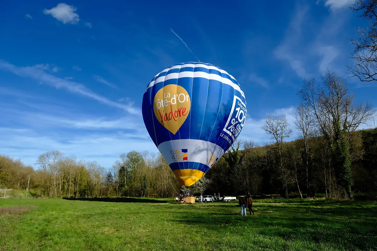 Photo from Les Montgolfieres Nuitonnes's website
