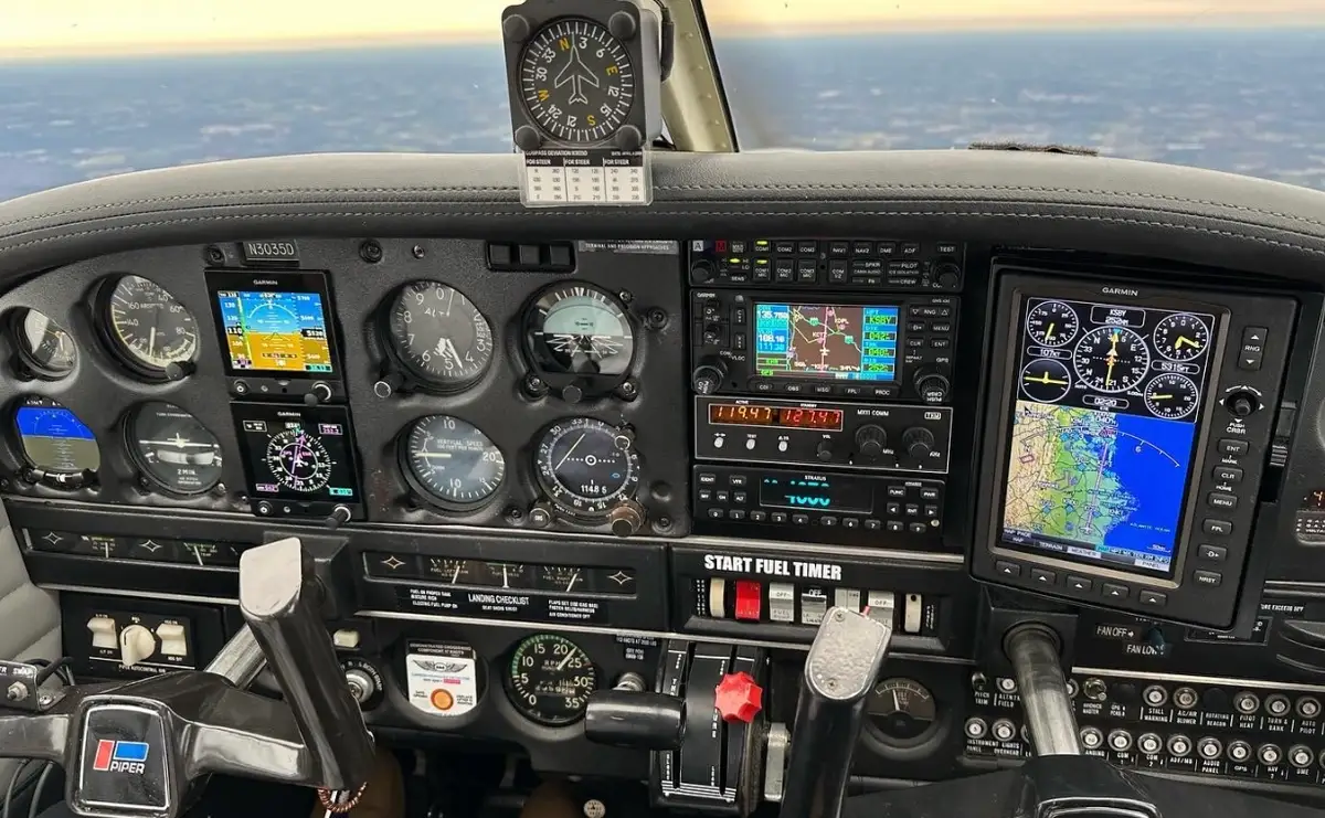 Photo du site web de Beverly Flight Center INC
