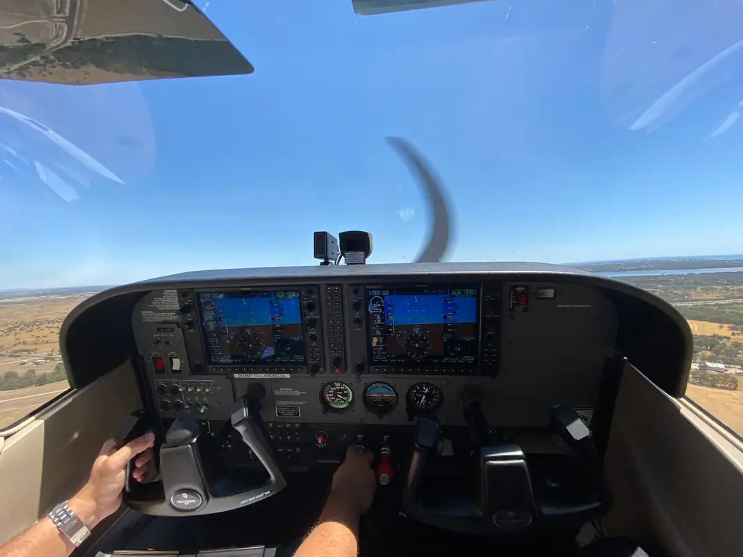 Photo from Major Blue Air Pty Ltd's website