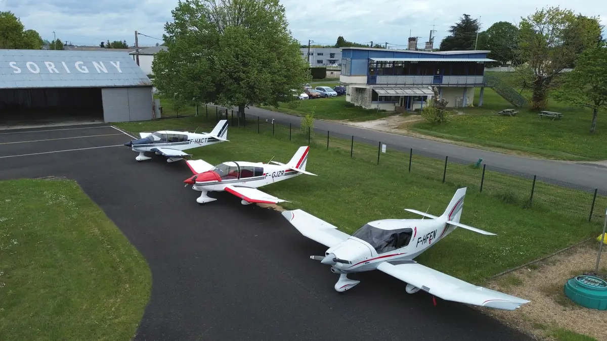 Photo from Aeroclub De Touraine's website
