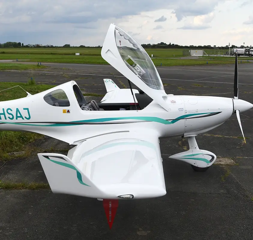 Photo from Aeroclub De Fontenay Le Comte's website