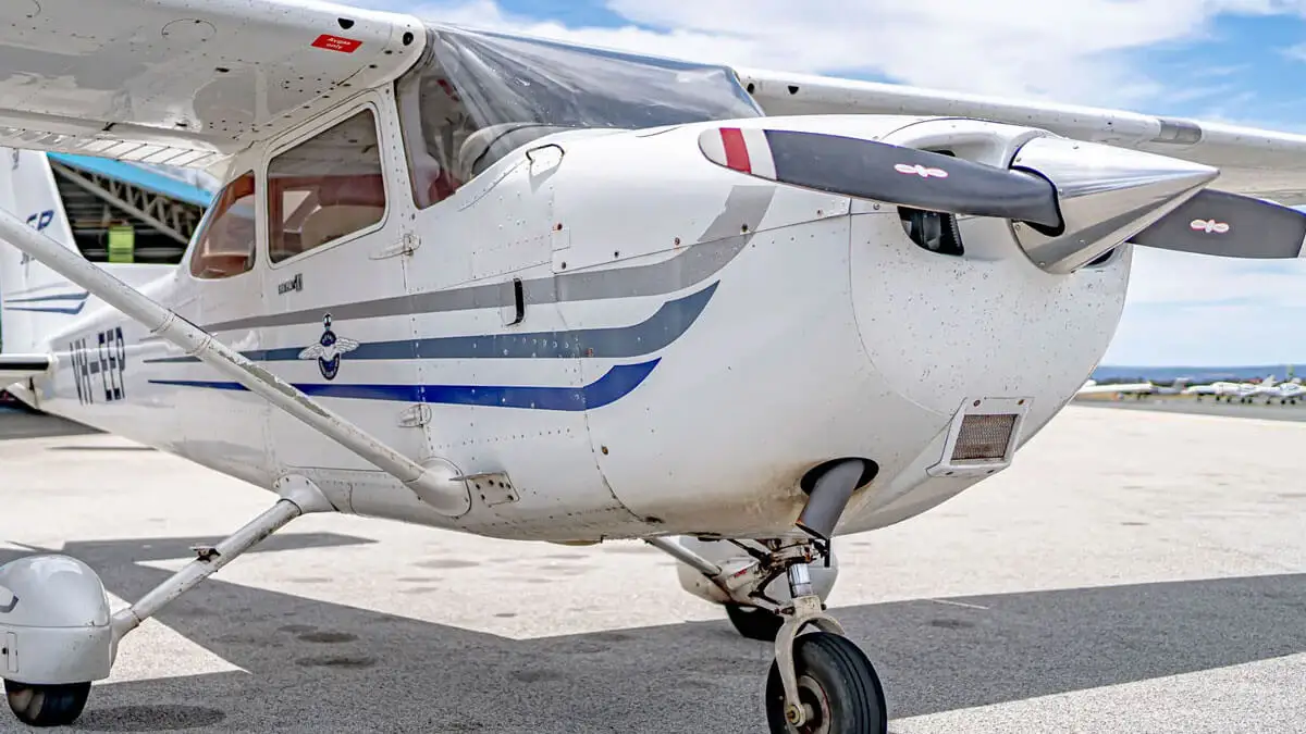 Photo from Colonial Air's website