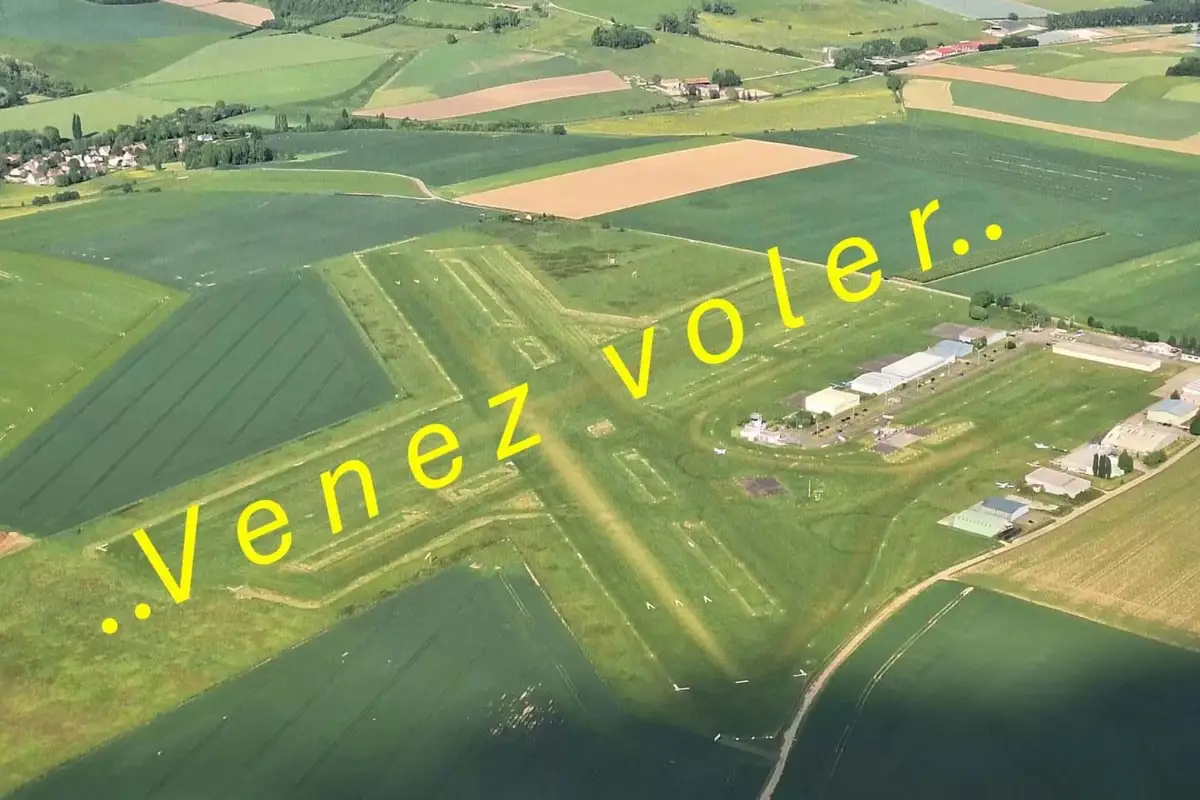 Photo from Aeroclub Dassault Ile De France's website