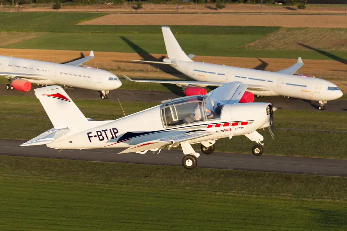 Photo from Aero Club Leon Morane's website
