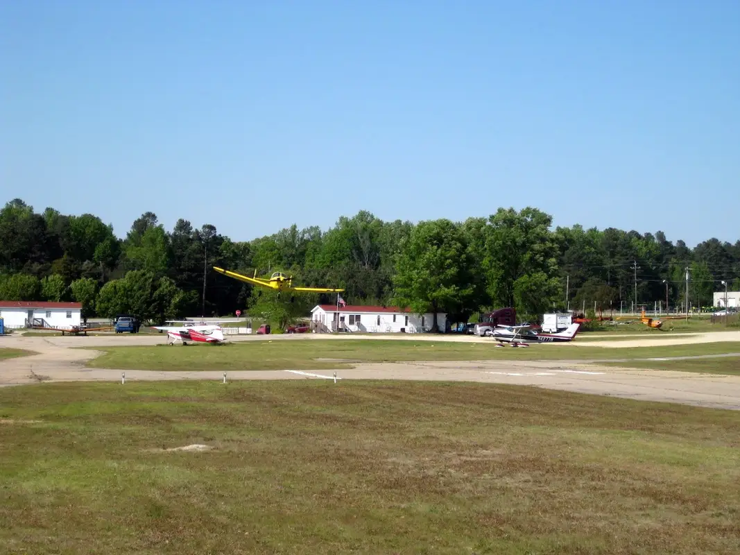 Photo from Raleigh East Flight Training's website