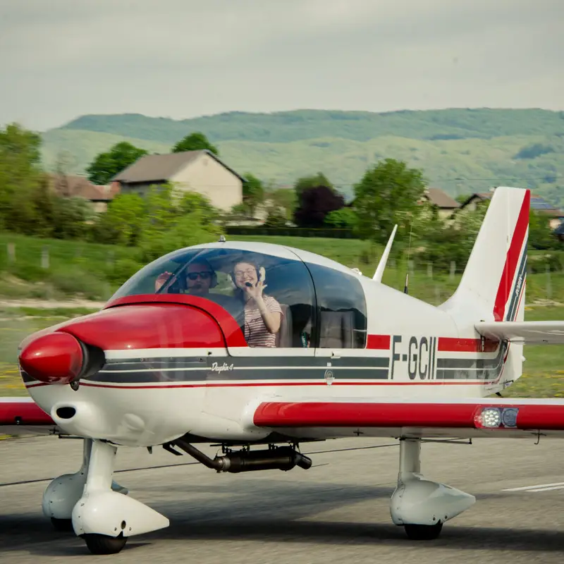 Photo from Aeroclub De Bellegarde Vouvray's website