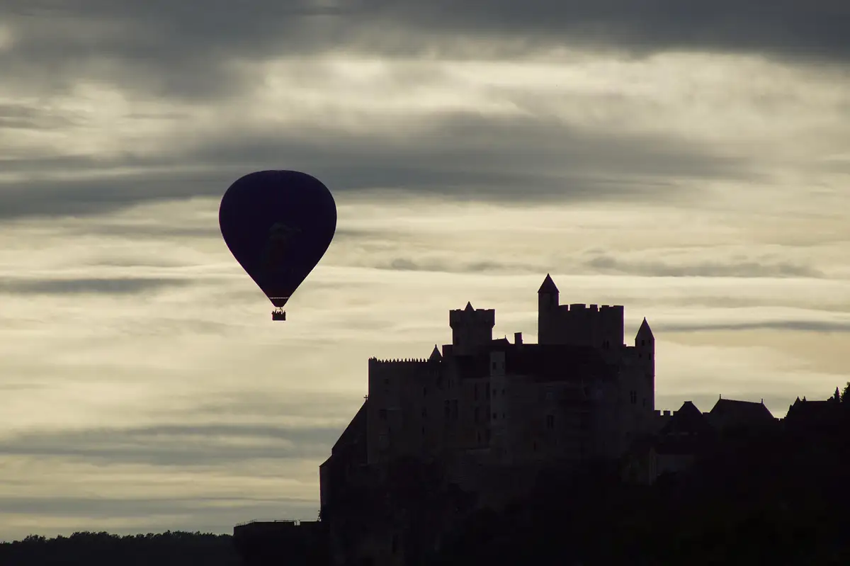 Photo from Périgord Dordogne Montgolfières's website