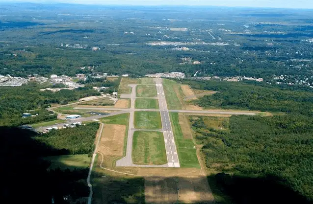 Photo from AirLink Flight School - Waterville's website