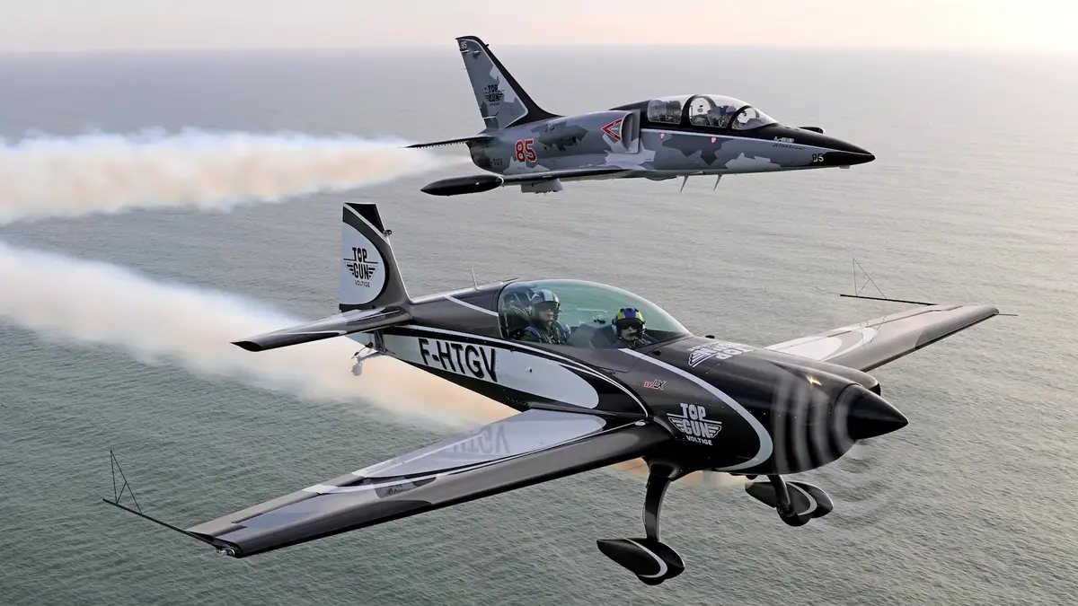 Photo from Top Gun Voltige-Sensation Voltige's website