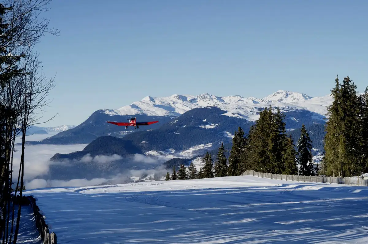 Photo from Aeroclub De Meribel's website