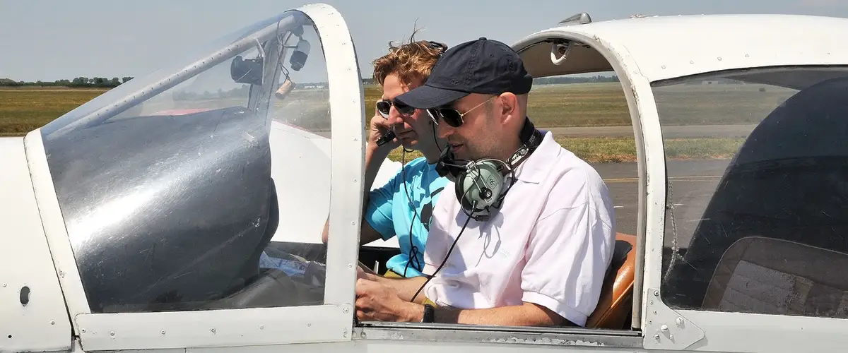 Photo from Aeroclub De L'Ouest Parisien's website
