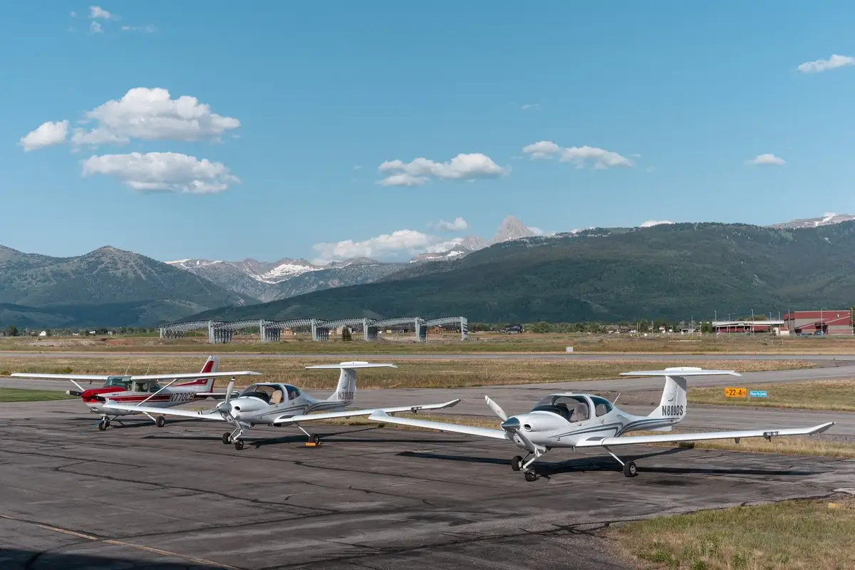 Photo from Teton Aviation Center's website