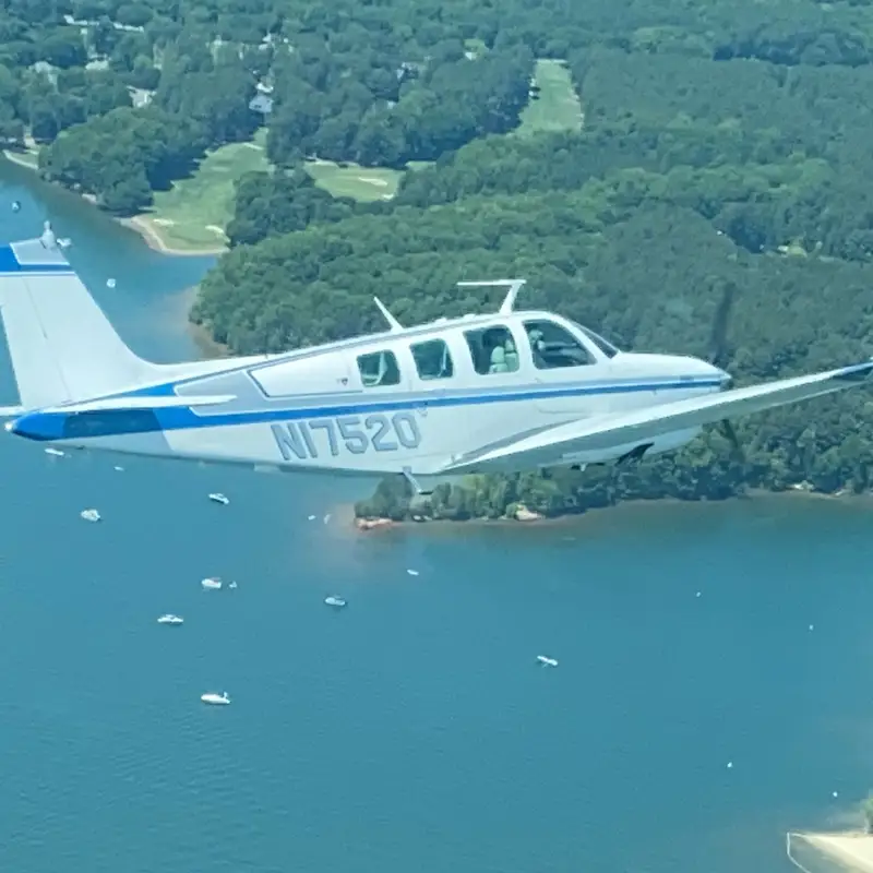 Foto von der Website von Lake Norman Aviation
