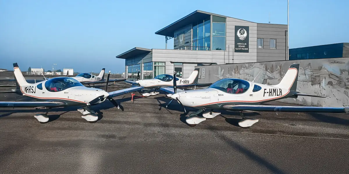 Photo from Aeroclub Rennes Ille Et Vilaine's website