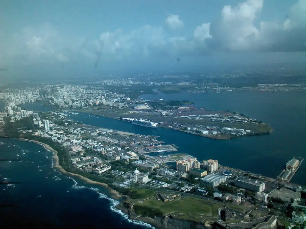 Photo from Isla Grande Flying School's website