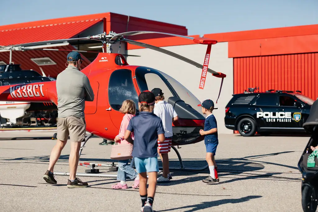 Photo from AV8 Flight School's website