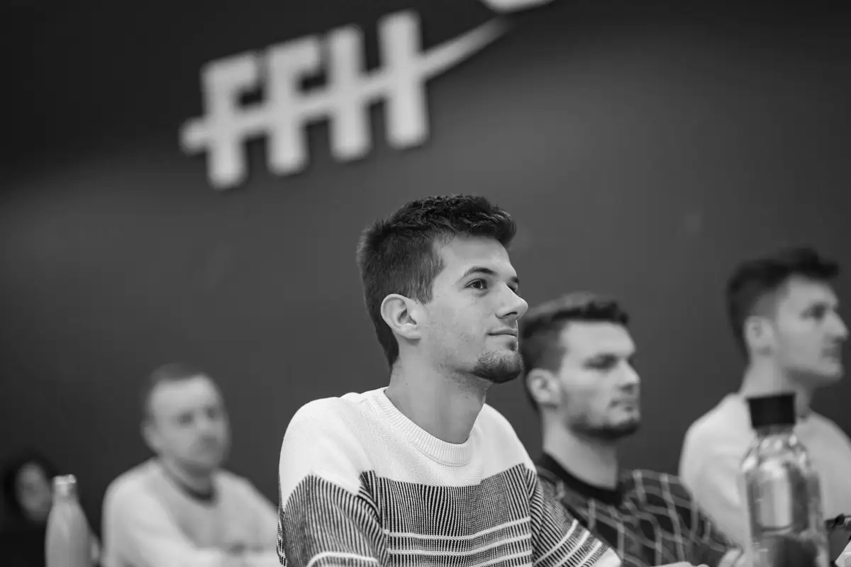 Photo from De.Ato.021's website