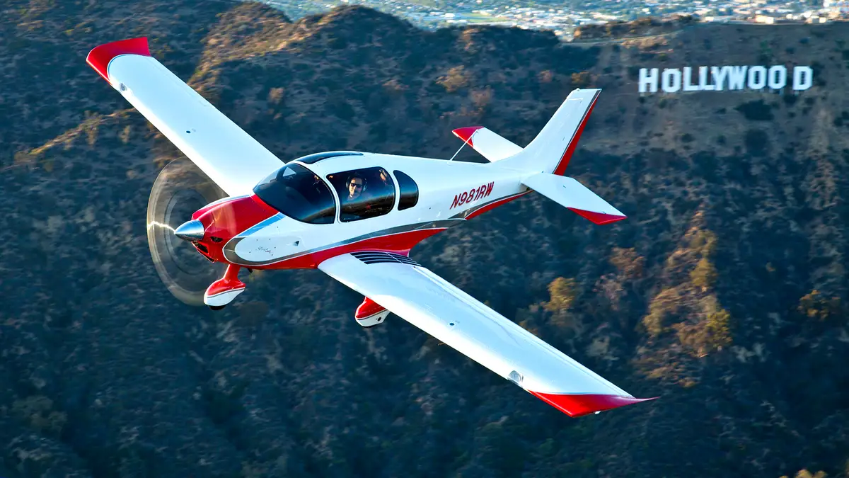 Photo from Sling Flying Club, LLC's website