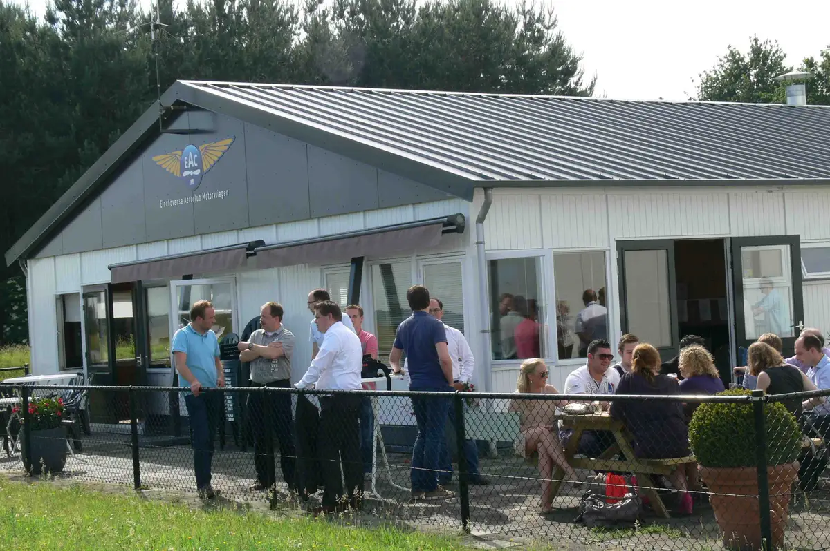 Photo from Stichting Eindhovense Aero Club Motorvliegen ATO - Radiotelephony - VFR only's website