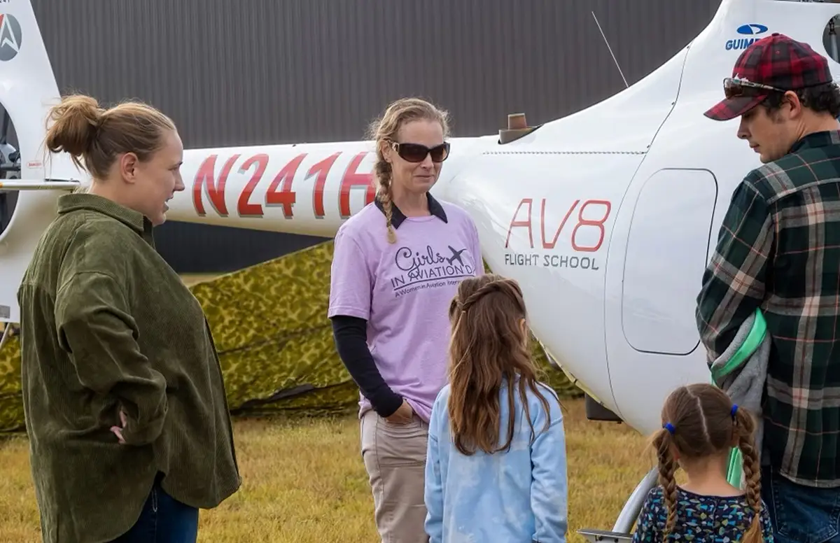 Photo from AV8 Flight School's website