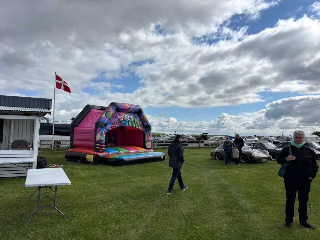 Photo from MIDTSJÆLLANDS MOTORFLYVEKLUB RINGSTED FLYVEPLADS Forening's website
