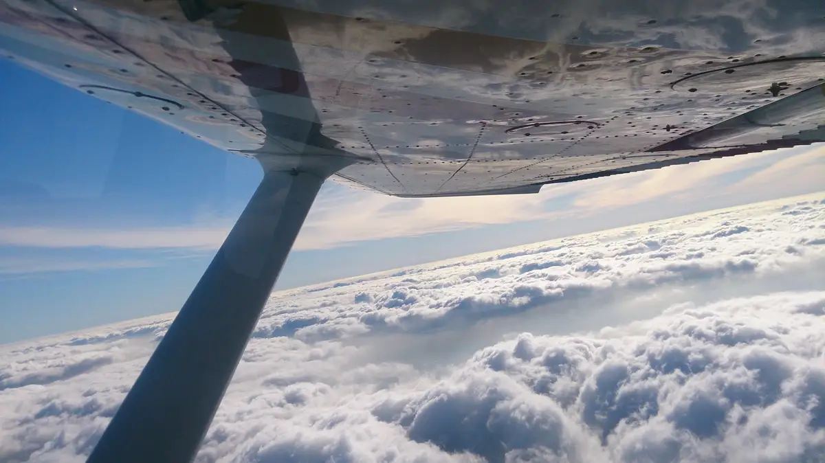 Photo from Helenair Przemysław Piekarski's website