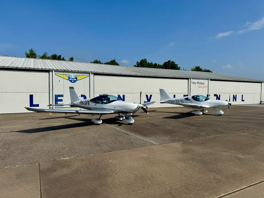 Photo from Stichting Eindhovense Aero Club Motorvliegen ATO - Radiotelephony - VFR only's website