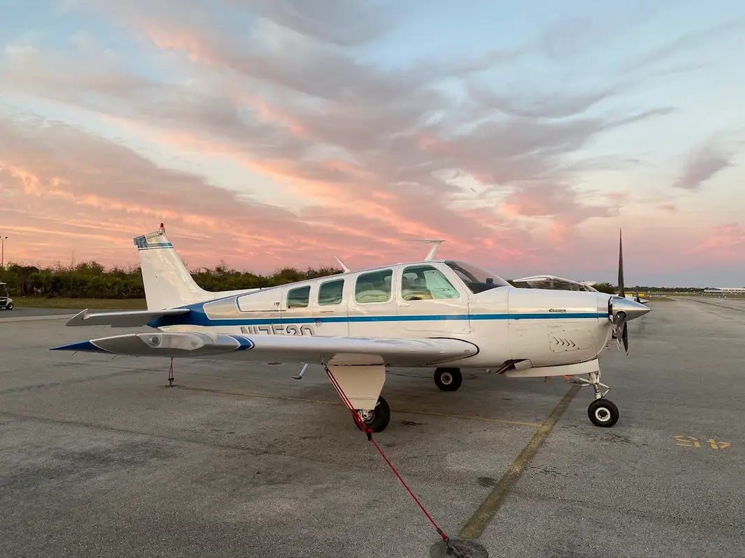 Foto von der Website von Lake Norman Aviation