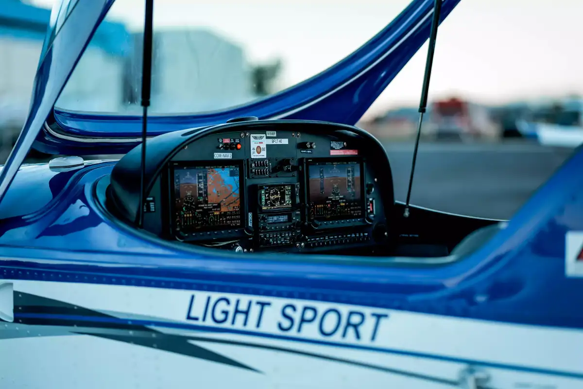 Photo from Flight school's website