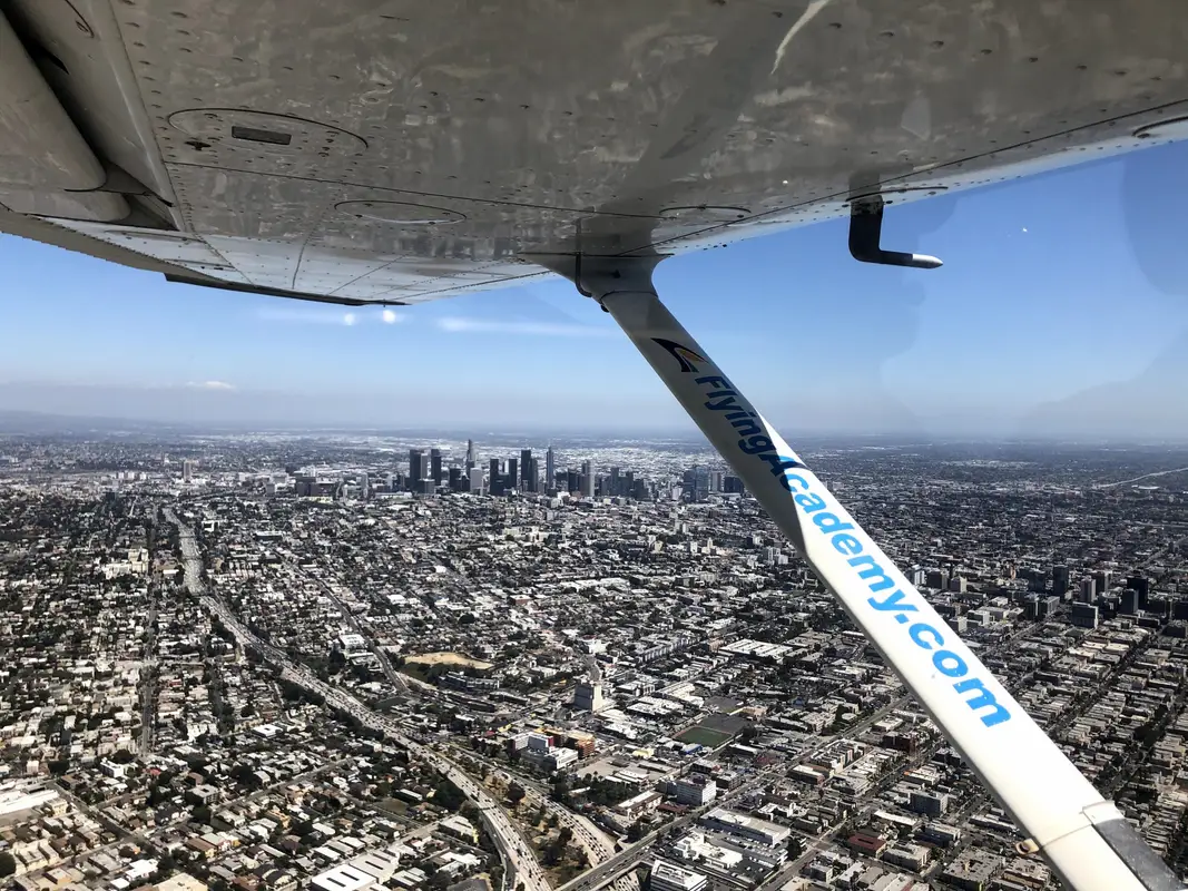 Photo du site web de Flying Academy - Corona