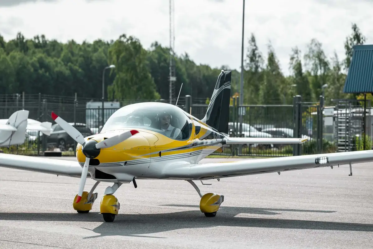 Photo from Örebro Flygklubb's website