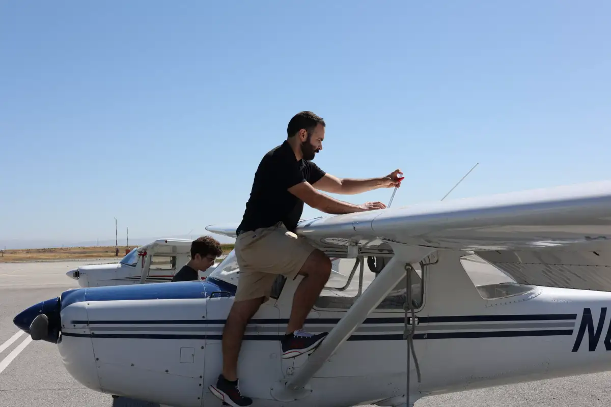 Photo from San Carlos Flight Center's website