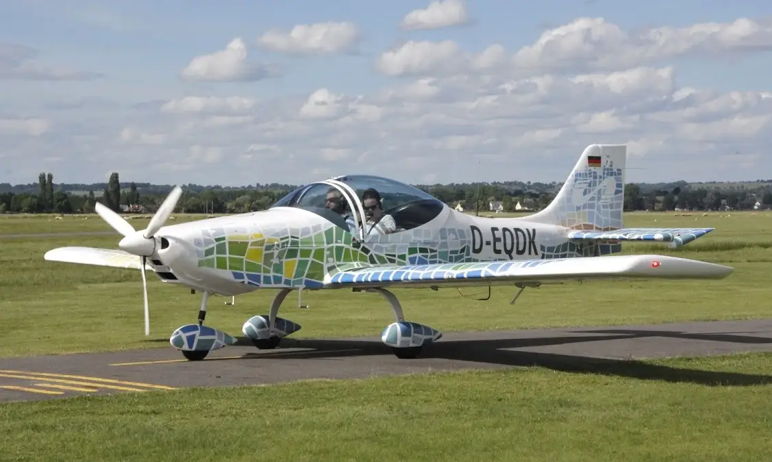 Photo from Aeroclub Des Greves Du Mont Saint Michel's website